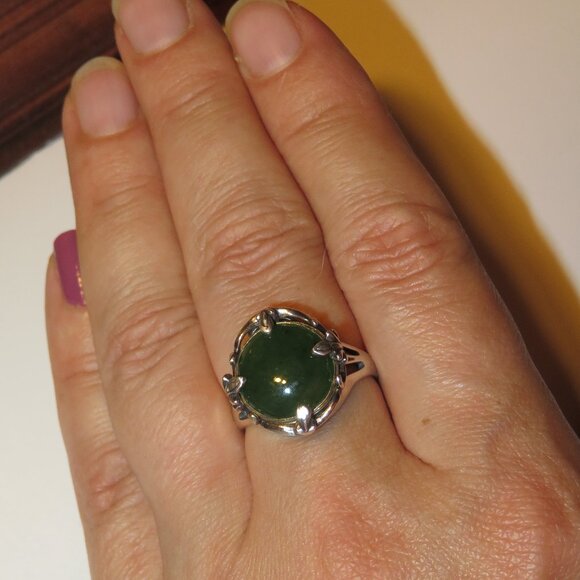 Large Round Jade Sterling Silver Ring Size 7.75 - Picture 17 of 17